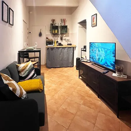 Giano Host - Famagosta