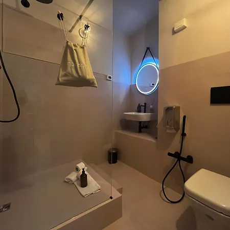 5' To The Station - 1g Wi-fi - Self Check-in Apartment Genoa